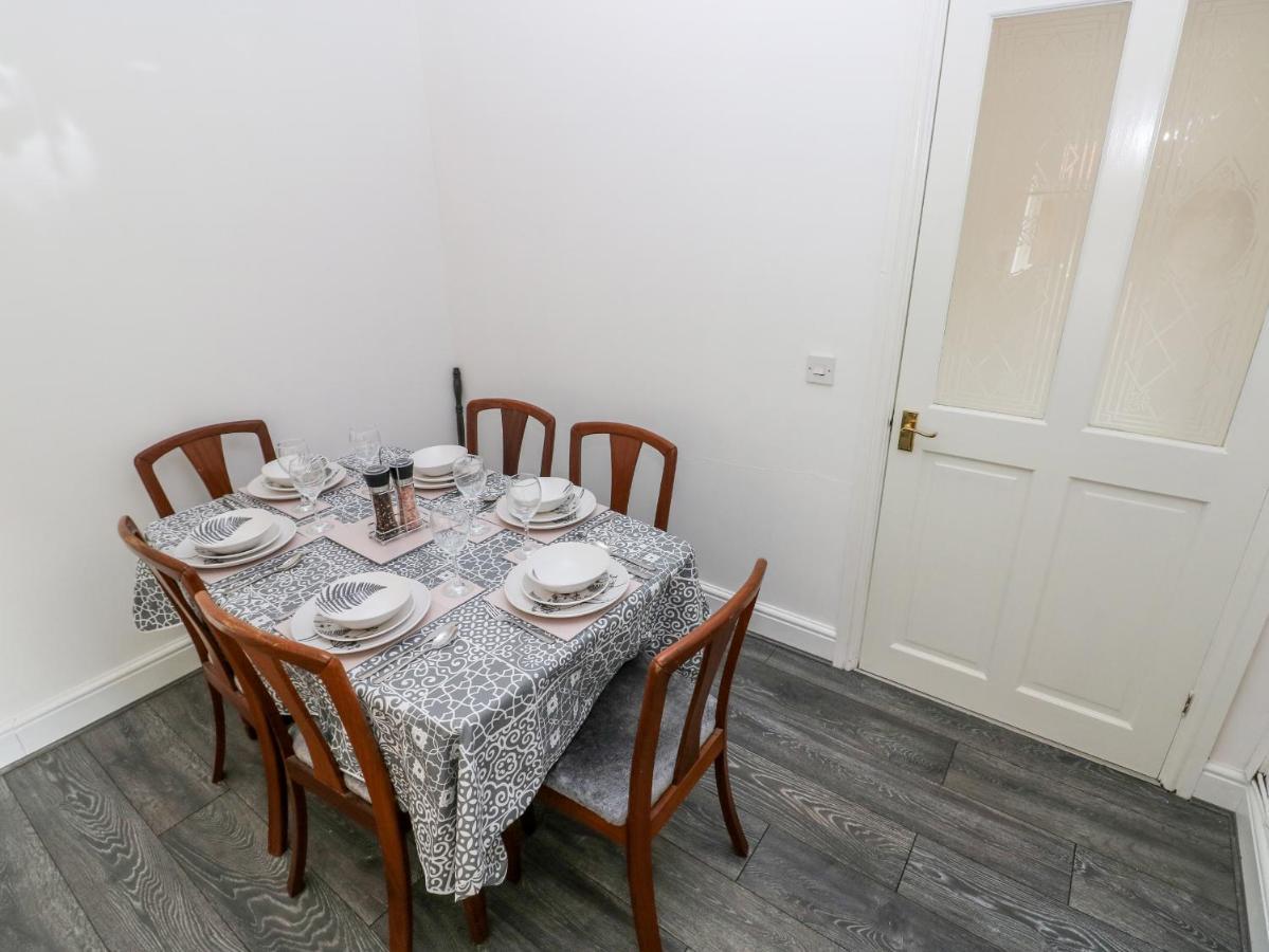 23 Charles Thomas Avenue Villa Pembroke Dock Dış mekan fotoğraf